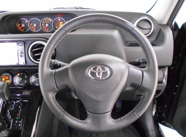 2011  TOYOTA COROLLA RUMION